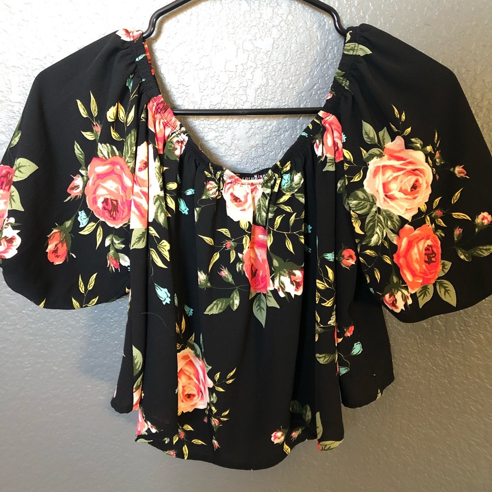 Fashion nova flower top